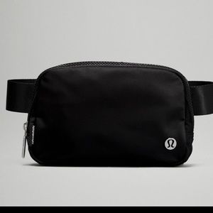 Lululemon Everywhere Belt Bag 1L